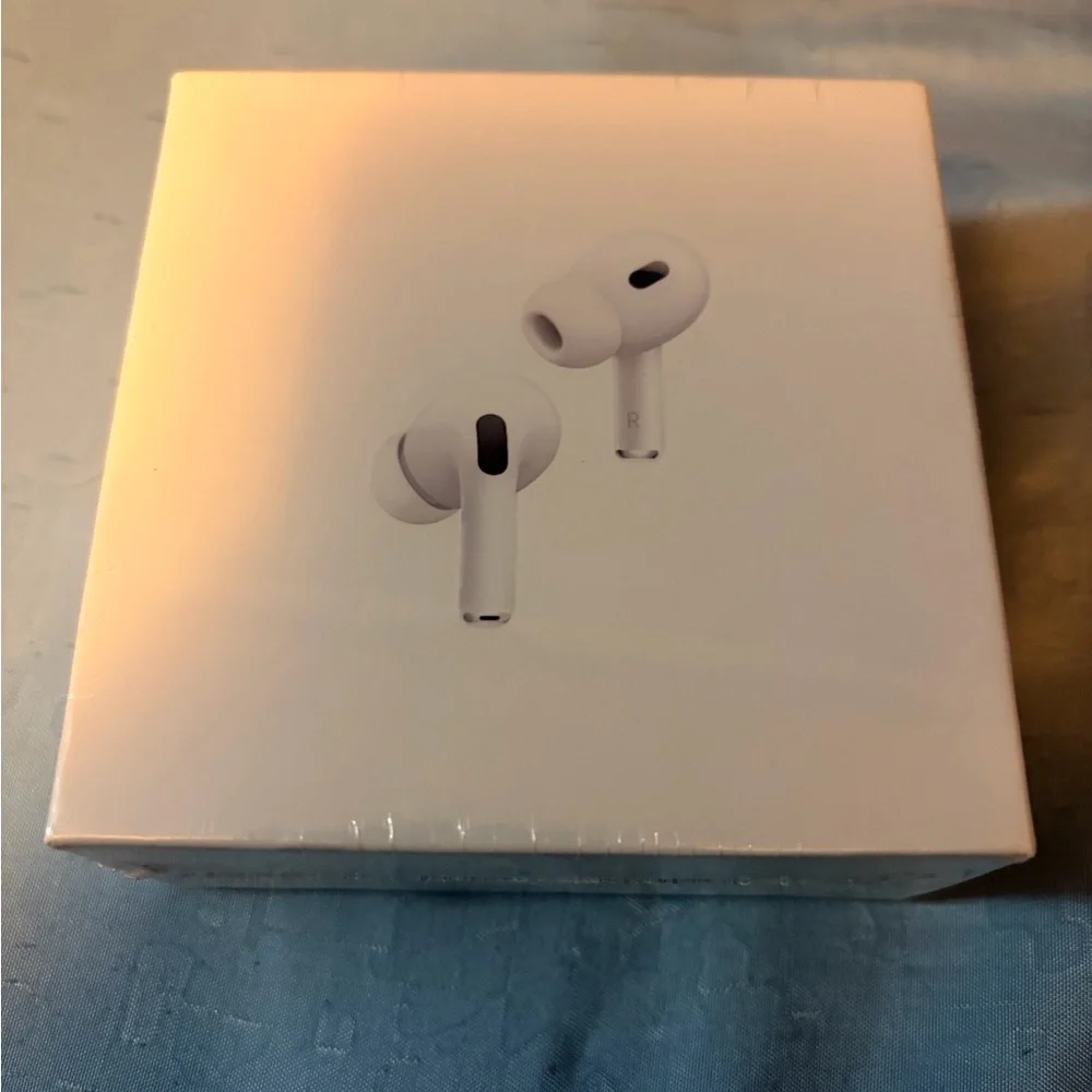 Wireless Earbuds with Charging Case - White